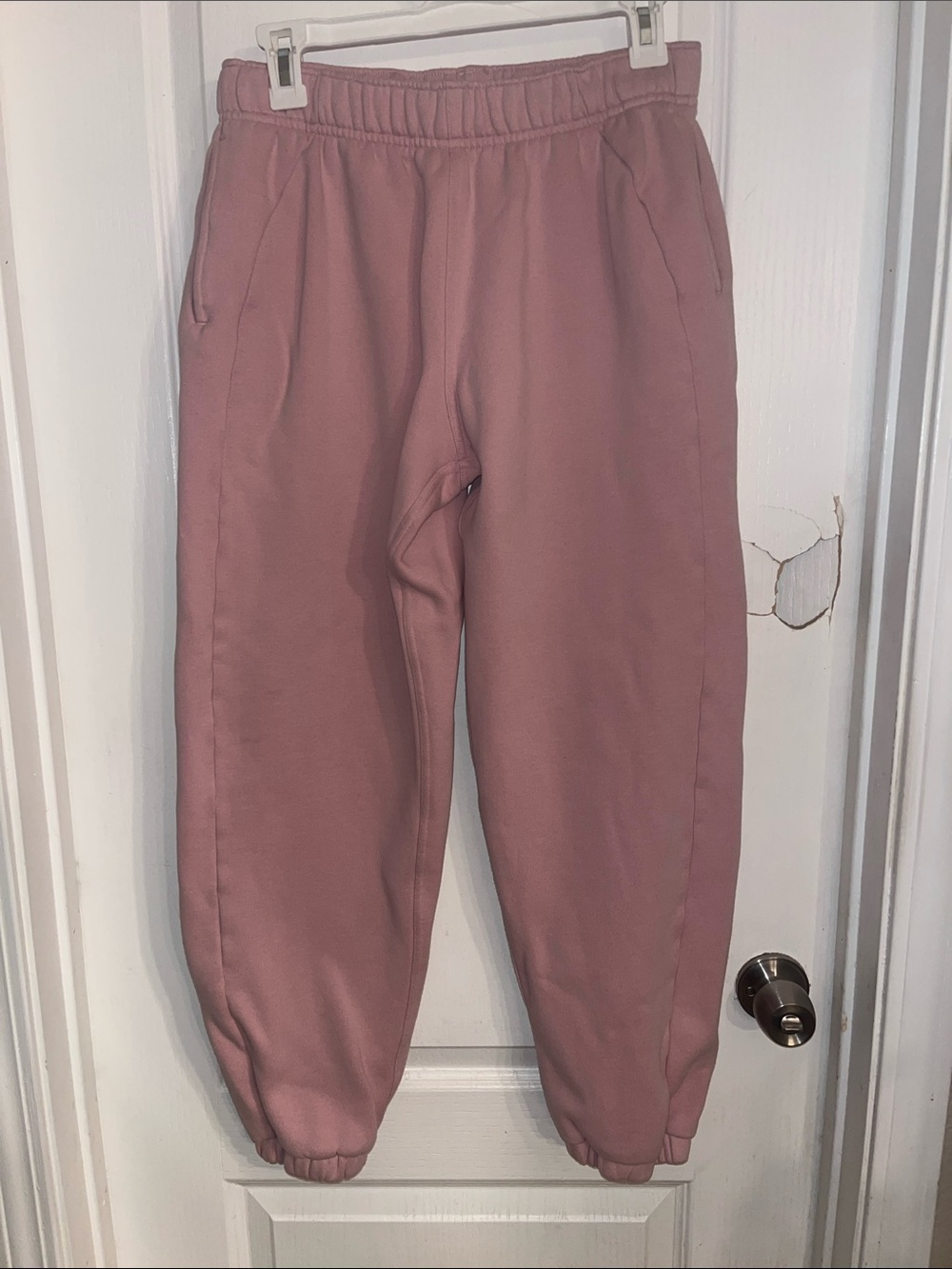 Lululemon Scuba Mid-Rise Oversized Jogger
Regular, Size small - Picture 4 of 11